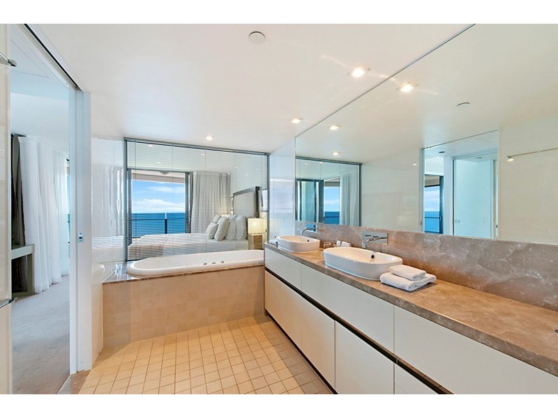 4 The Esplanade, Surfers Paradise QLD 4217