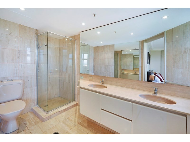 1 Serisier Avenue, Main Beach QLD 4217