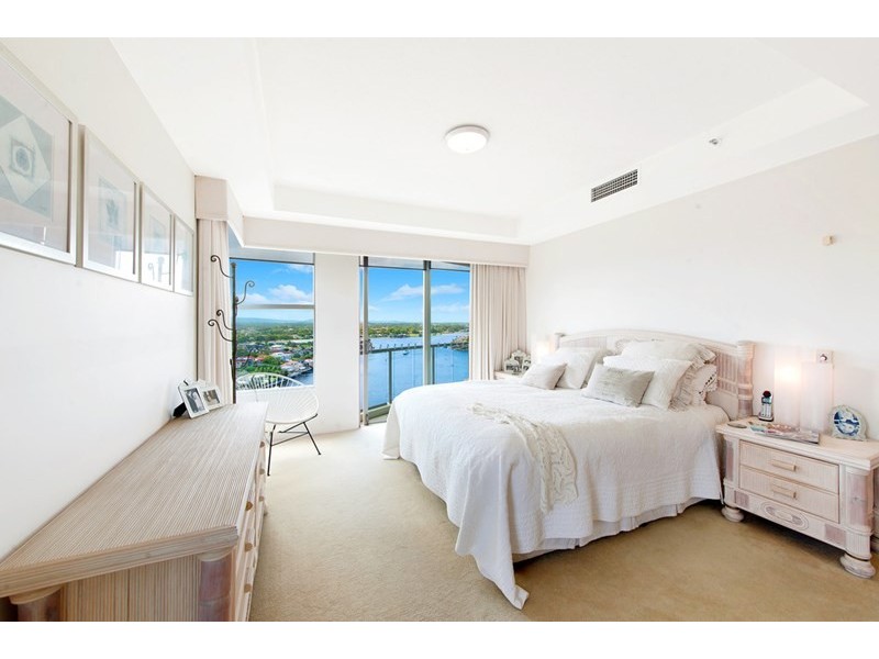 40 Riverview Parade, Surfers Paradise QLD 4217