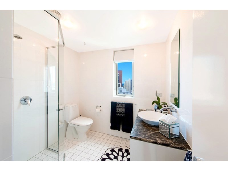 40 Riverview Parade, Surfers Paradise QLD 4217