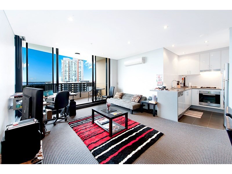 2 Aqua Street, Southport QLD 4215