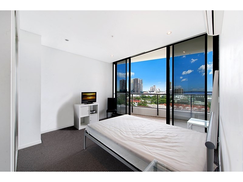 2 Aqua Street, Southport QLD 4215