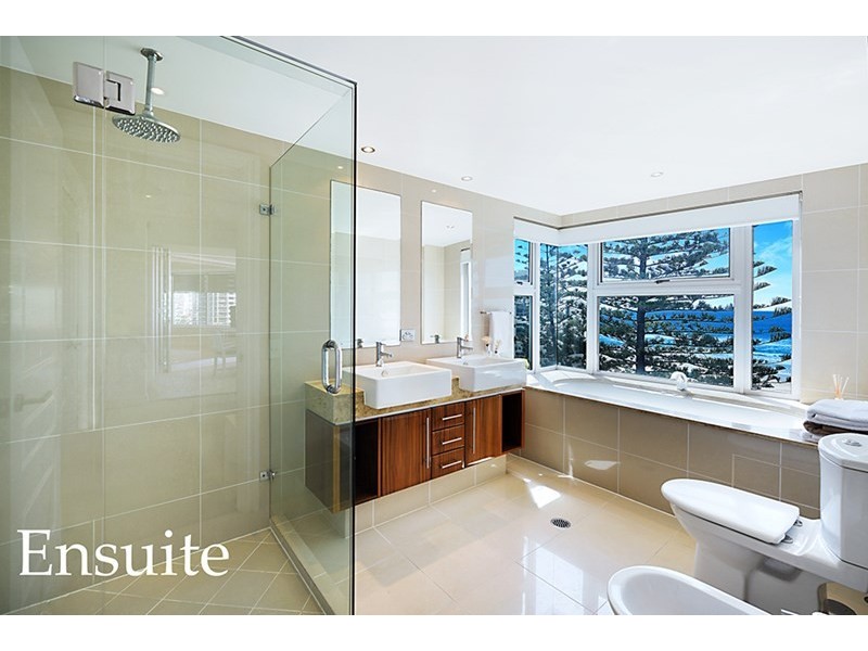 30 Garfield Terrace, Surfers Paradise QLD 4217