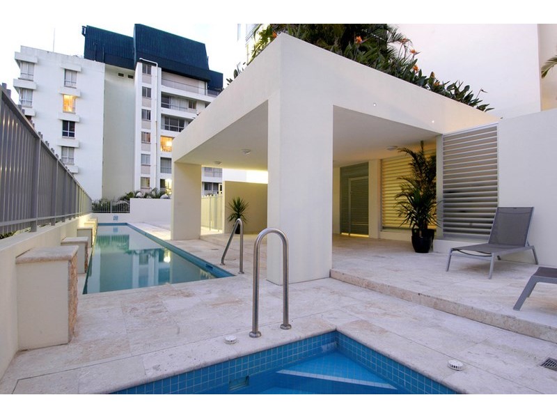 30 Garfield Terrace, Surfers Paradise QLD 4217