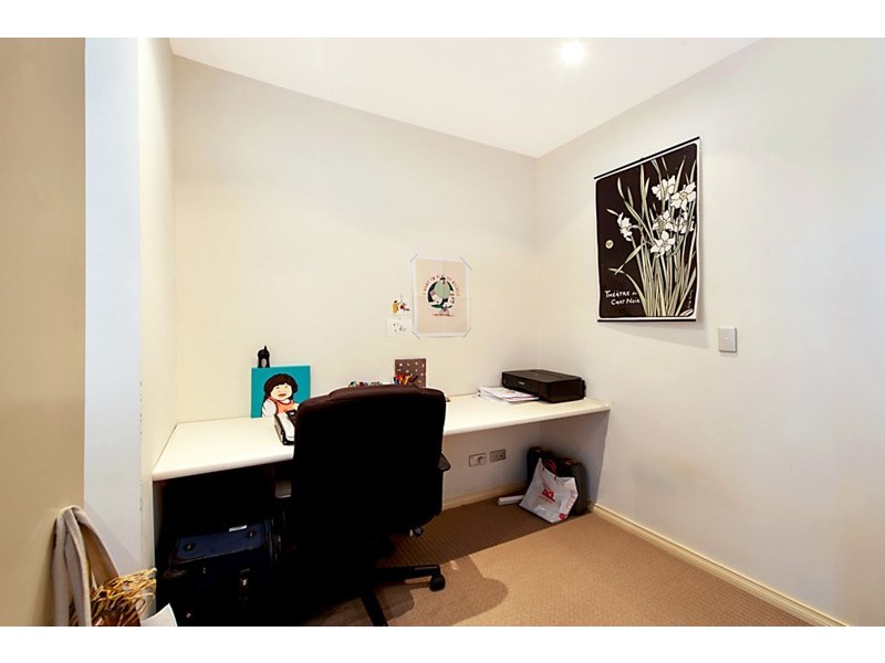 3 Como Crescent, Southport QLD 4215