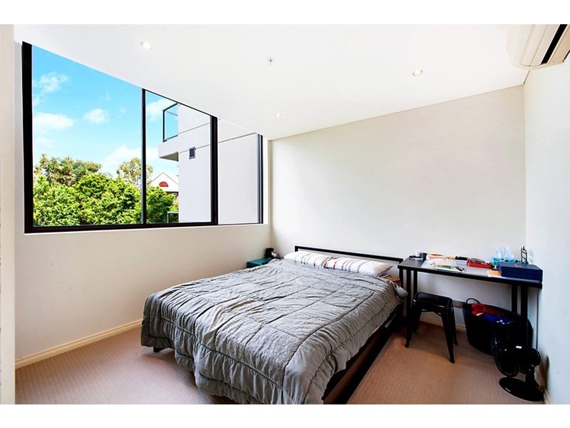 3 Como Crescent, Southport QLD 4215