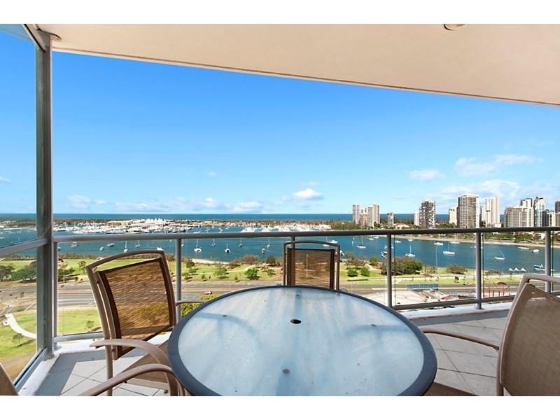 1 Como Crescent, Southport QLD 4215