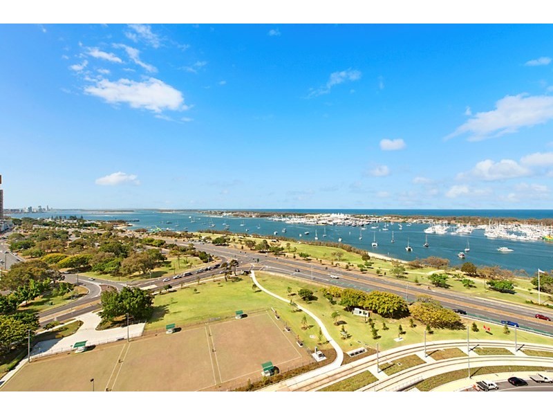 1 Como Crescent, Southport QLD 4215