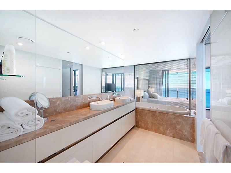 4 The Esplanade, Surfers Paradise QLD 4217