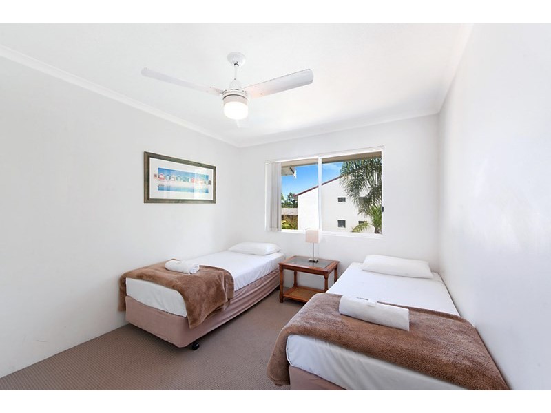 1 Cronin Avenue, Main Beach QLD 4217