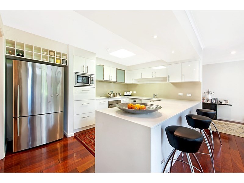 125 Santa Cruz Boulevard, Clear Island Waters QLD 4226