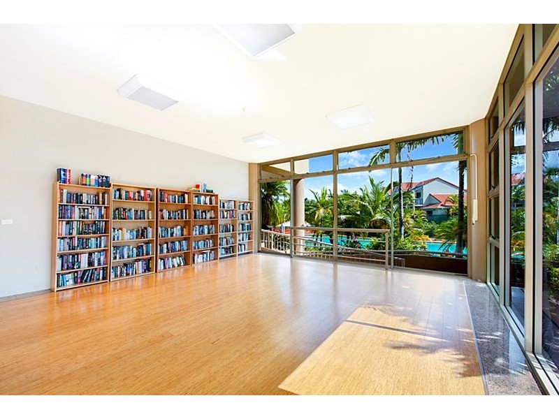 125 Santa Cruz Boulevard, Clear Island Waters QLD 4226