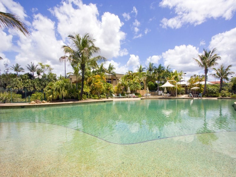 125 Santa Cruz Boulevard, Clear Island Waters QLD 4226