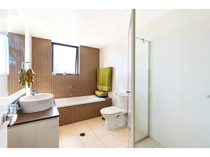 1 Aqua Street, Southport QLD 4215