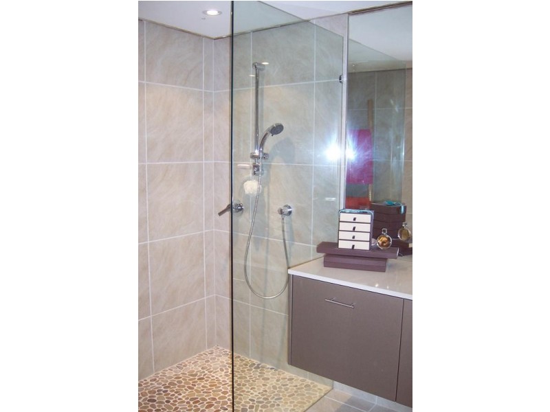 Main Beach QLD 4217