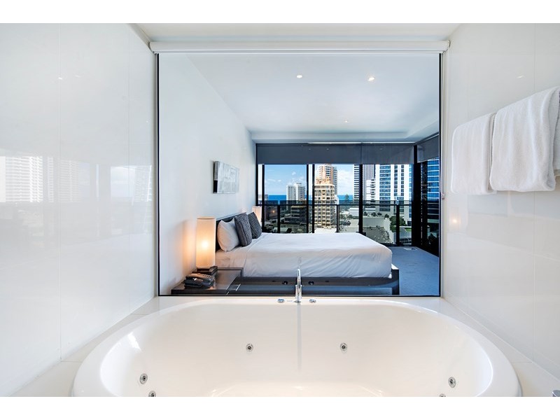 9 Ferny Avenue, Surfers Paradise QLD 4217