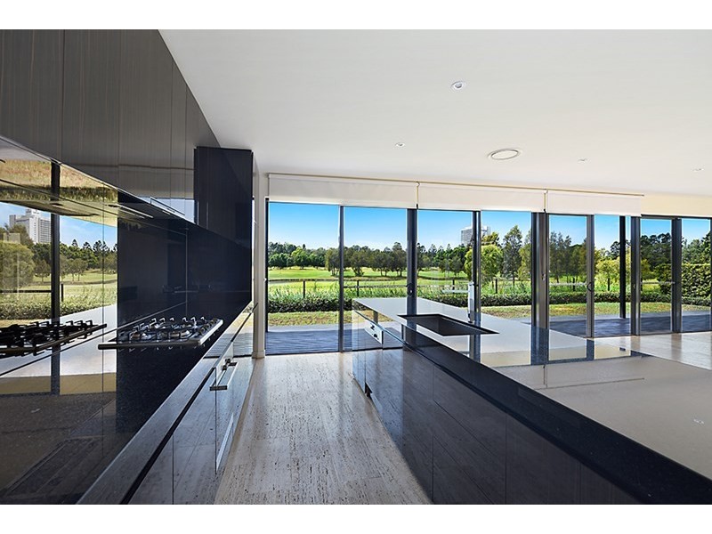 11 The Boulevarde, Benowa QLD 4217
