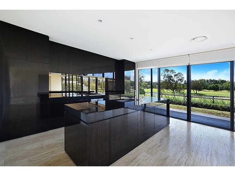 11 The Boulevarde, Benowa QLD 4217