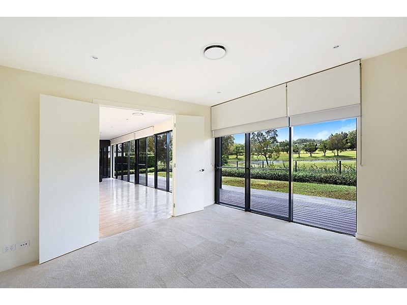 11 The Boulevarde, Benowa QLD 4217