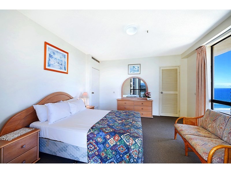 11 Hanlan Street, Surfers Paradise QLD 4217