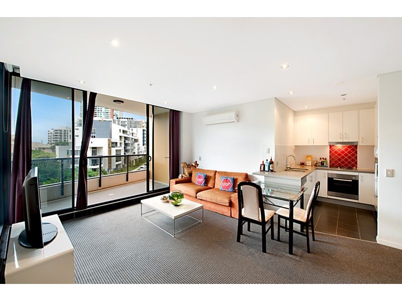 2 Aqua Street, Southport QLD 4215