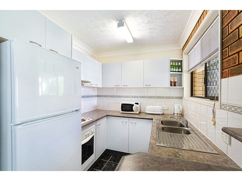 8 ‘Genoa Lodge’ 6 Genoa Street, Surfers Paradise QLD 4217