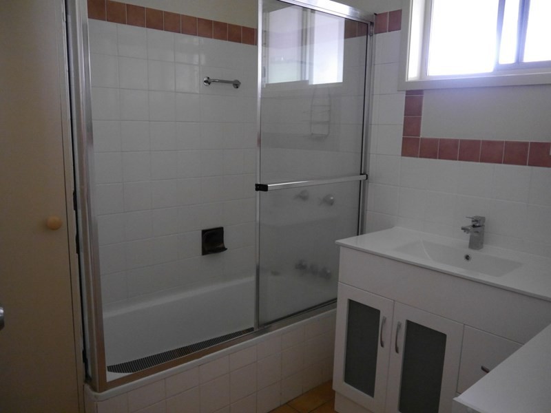 20 Genoa Street, Surfers Paradise QLD 4217