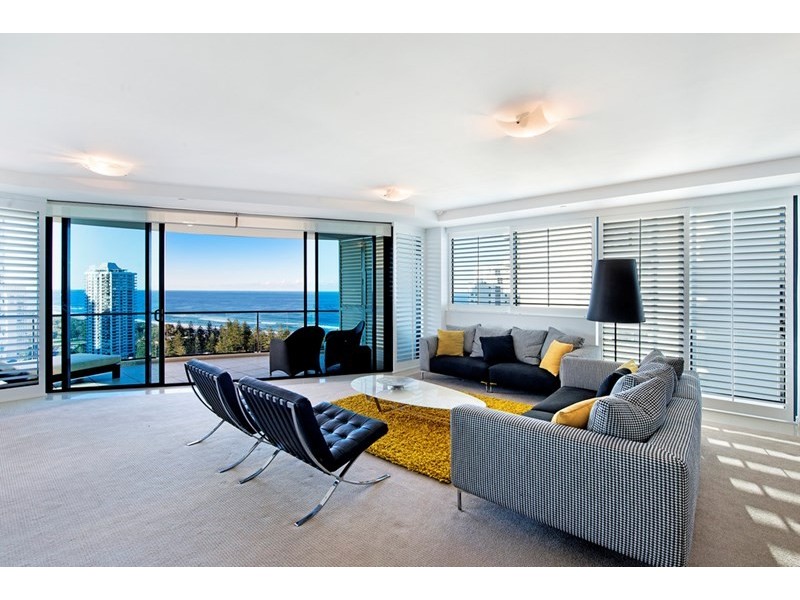 11 Peak Avenue, Main Beach QLD 4217