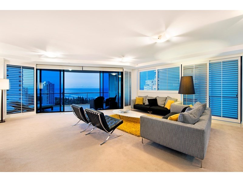 11 Peak Avenue, Main Beach QLD 4217