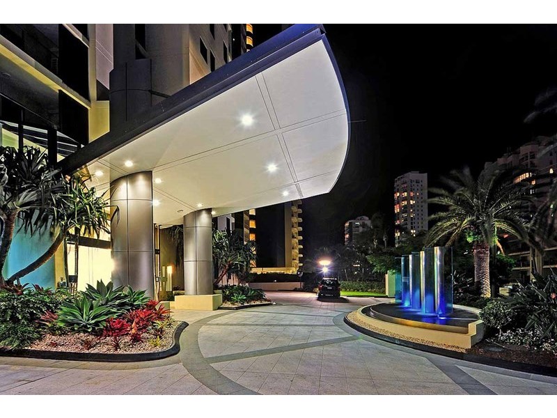 11 Peak Avenue, Main Beach QLD 4217