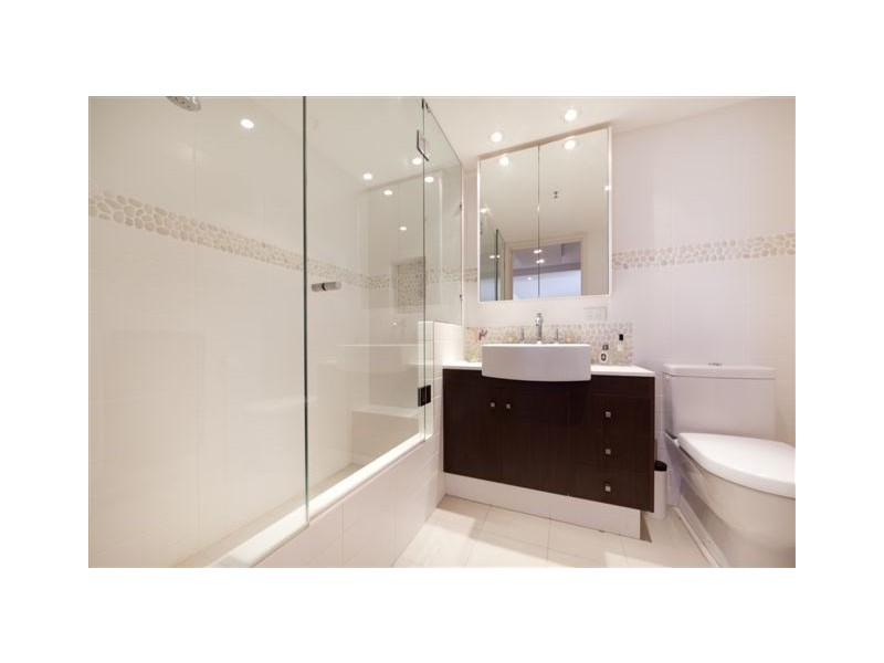 20 Old Burleigh Road, Surfers Paradise QLD 4217