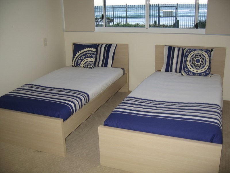 20 Old Burleigh Road, Surfers Paradise QLD 4217