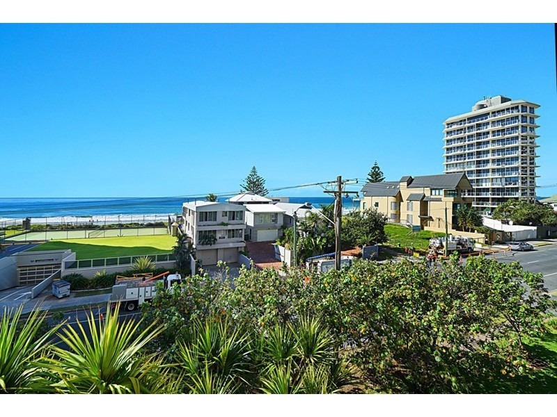 59 Pacific Street, Main Beach QLD 4217