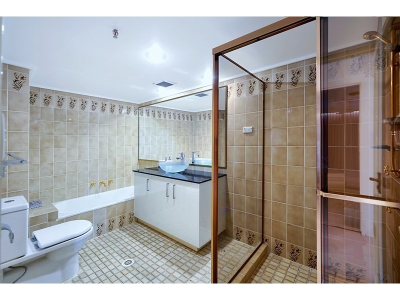 80 The Esplanade, Surfers Paradise QLD 4217