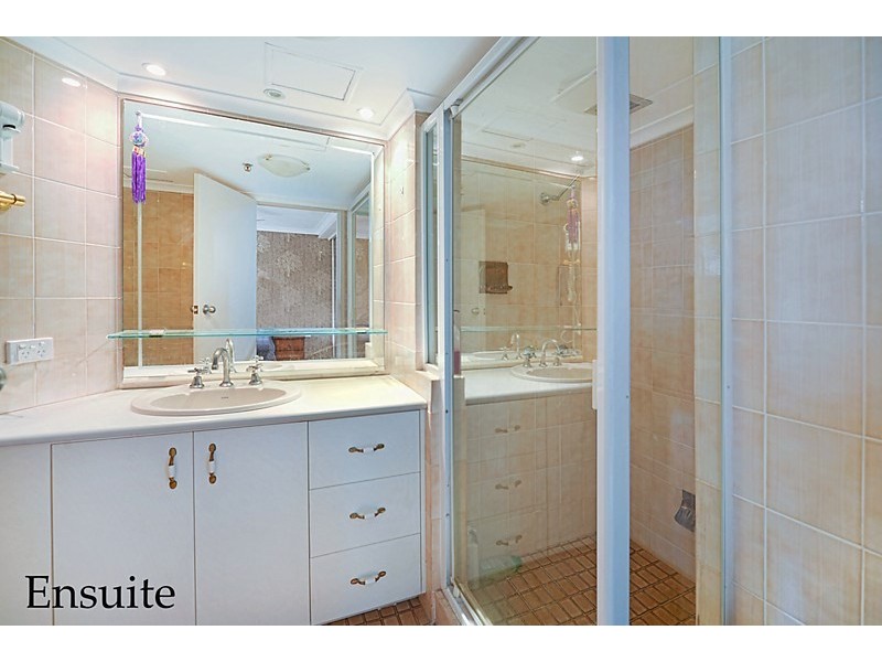 2B/30 Laycock Street, Surfers Paradise QLD 4217