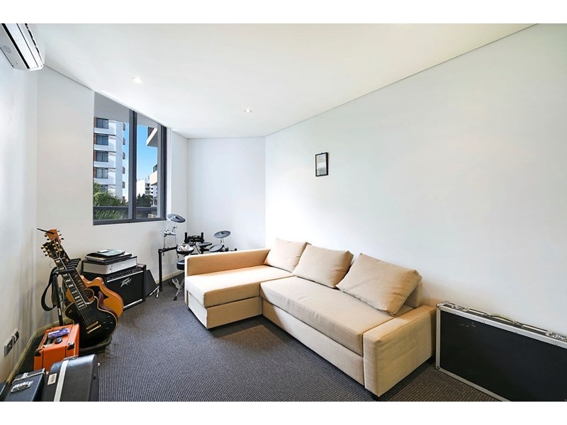 1 Aqua Street, Southport QLD 4215