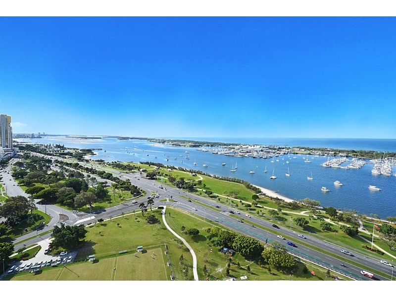 1 Como Crescent, Southport QLD 4215