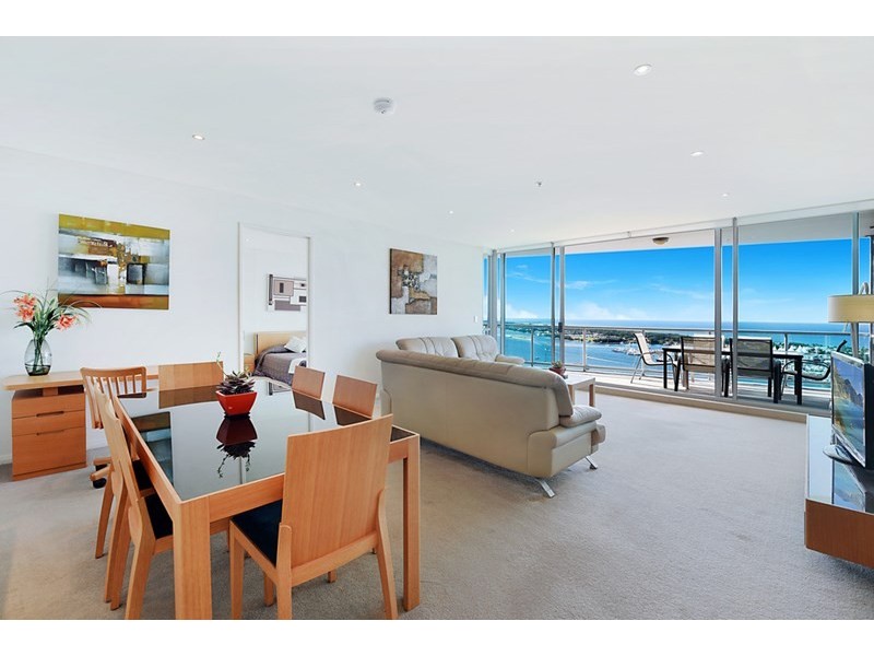 1 Como Crescent, Southport QLD 4215