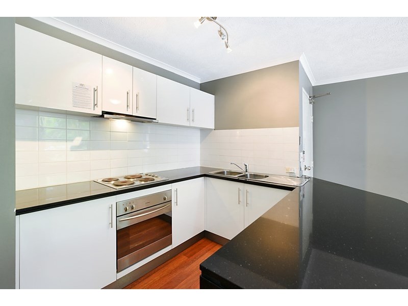 37 Enderley Avenue, Surfers Paradise QLD 4217