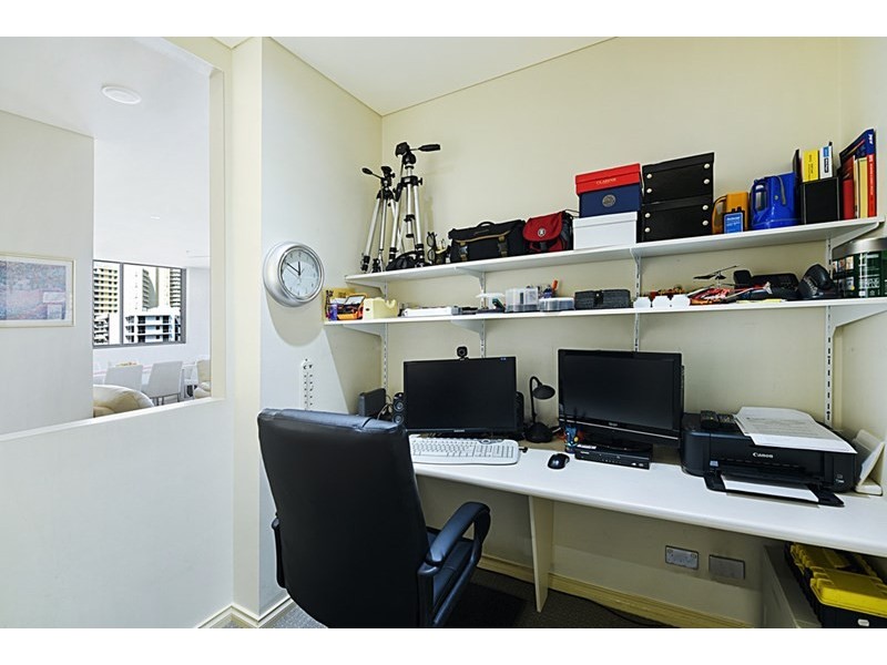 1013/3 Como Crescent, Southport QLD 4215