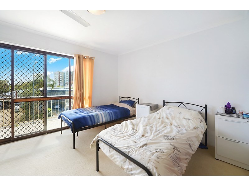 7/26 Thomas Drive, Chevron Island QLD 4217