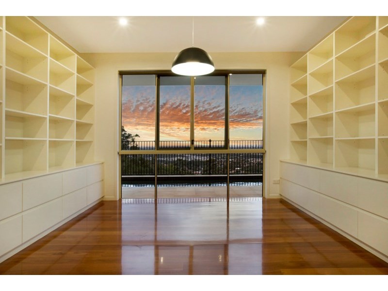 26 Chevron Rise, Highland Park QLD 4211