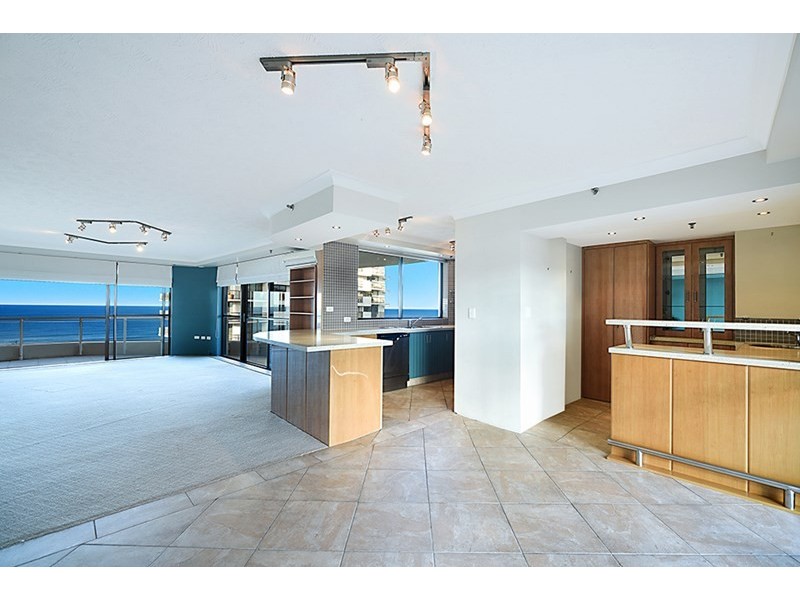 3 Cunningham Avenue, Main Beach QLD 4217