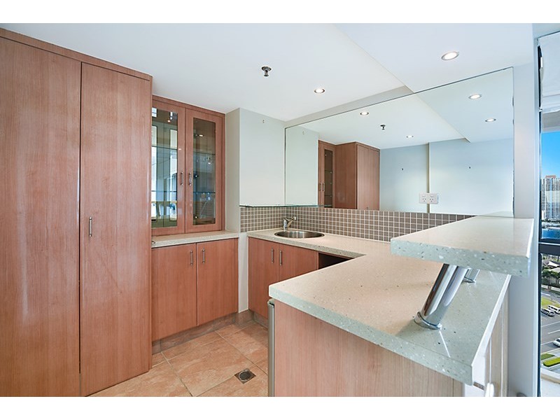 3 Cunningham Avenue, Main Beach QLD 4217