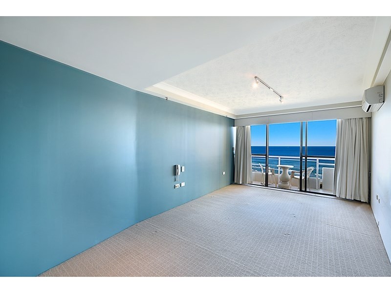 3 Cunningham Avenue, Main Beach QLD 4217