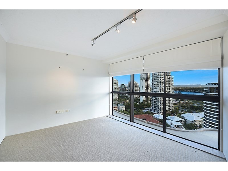 3 Cunningham Avenue, Main Beach QLD 4217