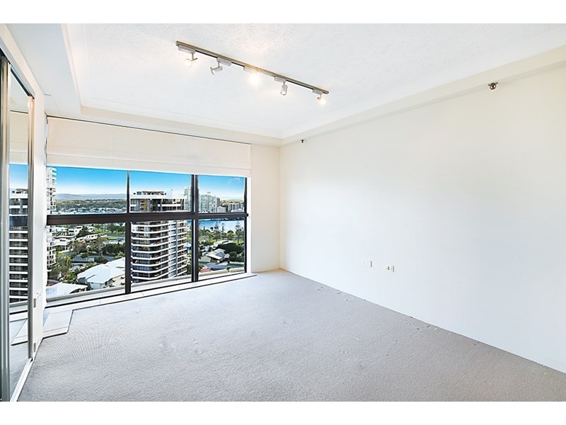 3 Cunningham Avenue, Main Beach QLD 4217