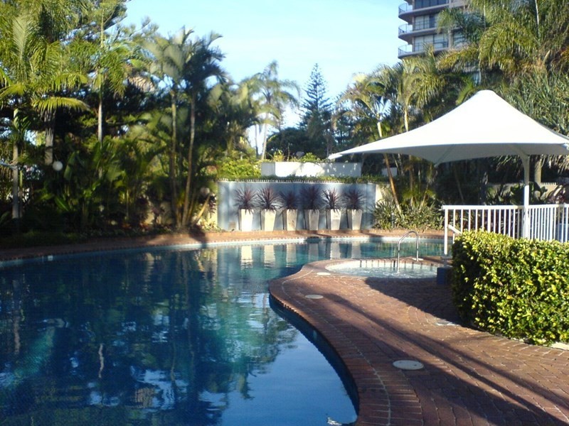 3 Cunningham Avenue, Main Beach QLD 4217