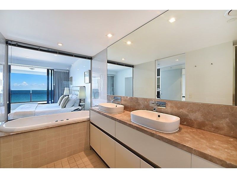 504/4 The Esplanade, Surfers Paradise QLD 4217