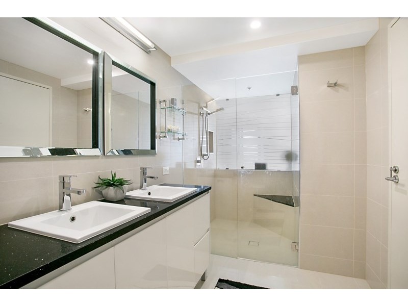12 Commodore Drive, Surfers Paradise QLD 4217
